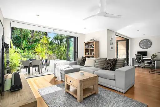3/55-57 Carr Street, Coogee Sold by Sydney Sotheby's International Realty