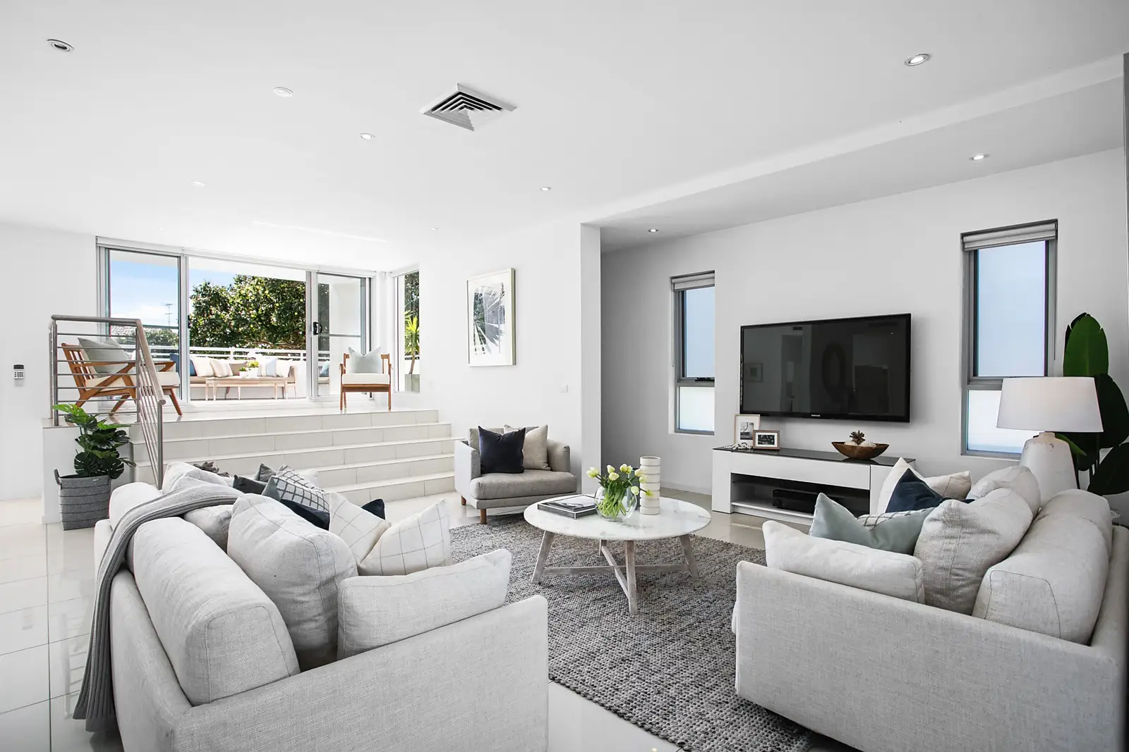 3 Nymboida Street, South Coogee Sold by Sydney Sotheby's International Realty - image 2