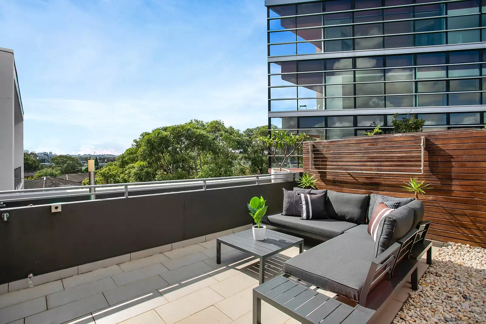 604D/250 Anzac Parade, Kensington Sold by Sydney Sotheby's International Realty - image 4