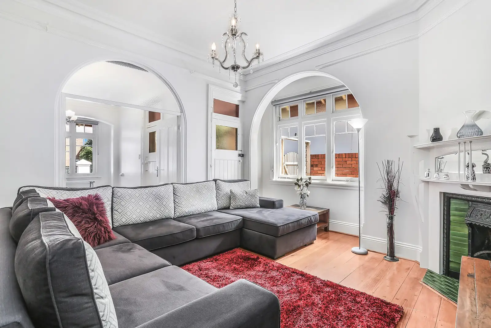 76 Todman Avenue, Kensington Sold by Sydney Sotheby's International Realty - image 2