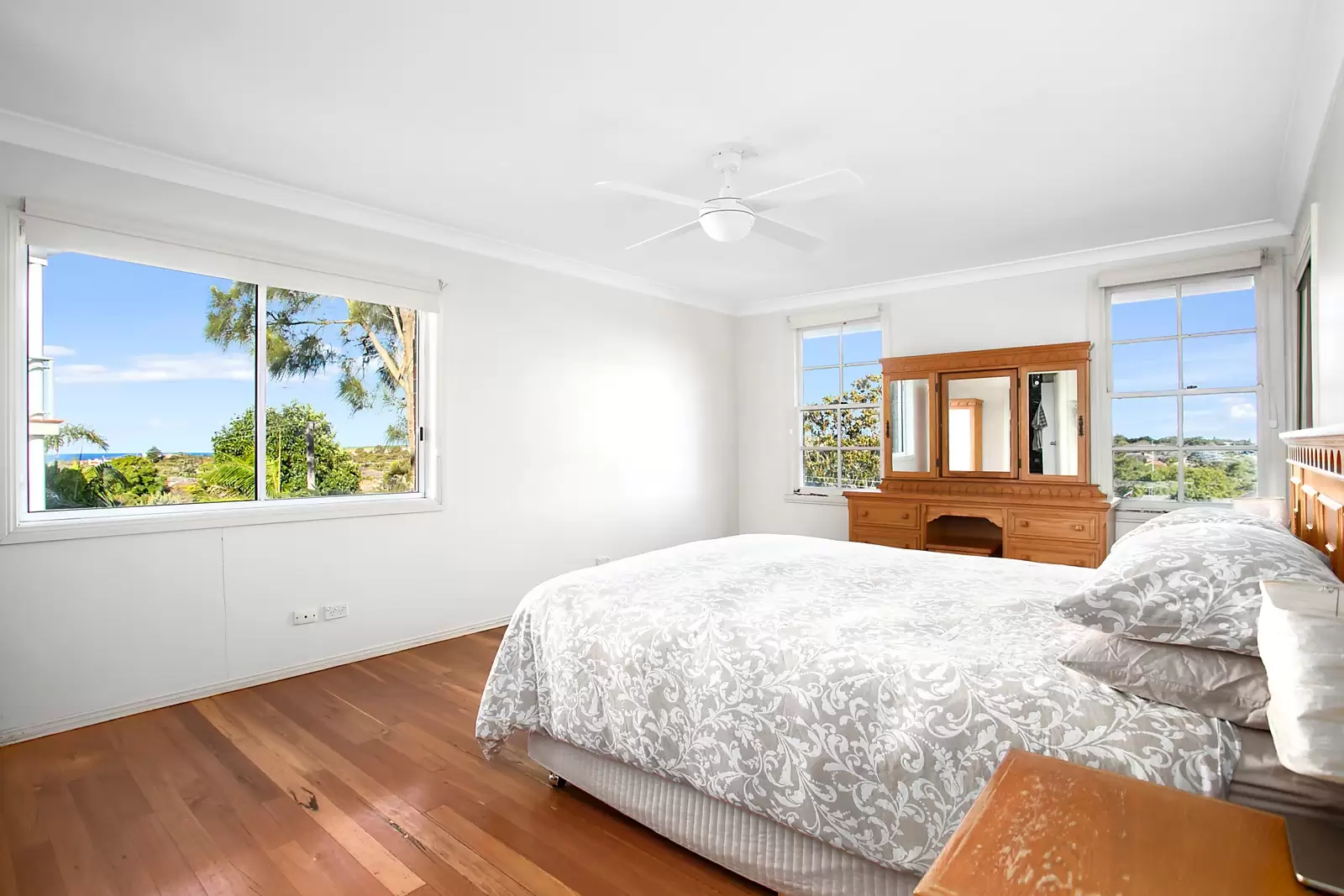 35 Mons Avenue, Maroubra Sold by Sydney Sotheby's International Realty - image 7