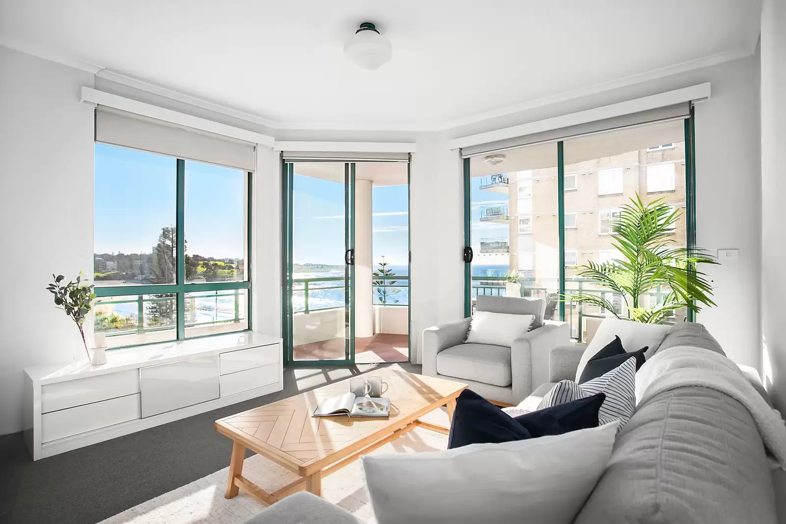 702/56 Carr Street, Coogee Sold by Sydney Sotheby's International Realty - image 3