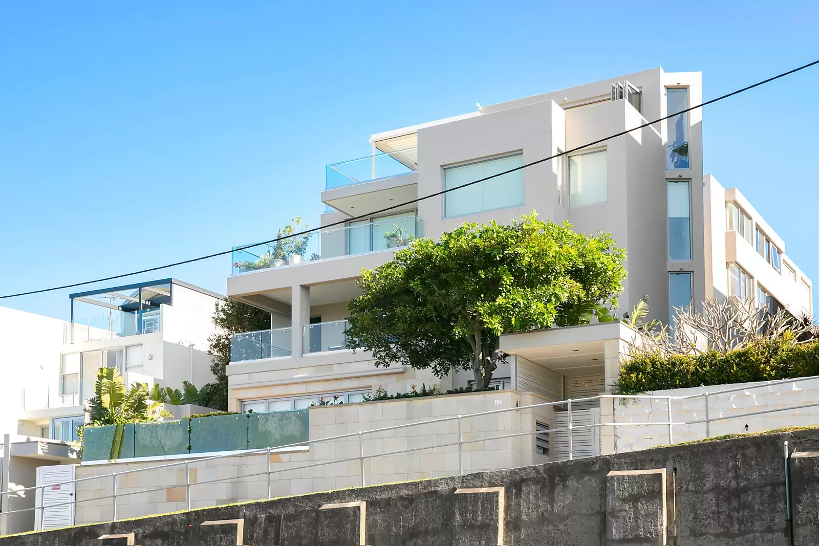 6/88 Beach Street, Coogee Sold by Sydney Sotheby's International Realty - image 1