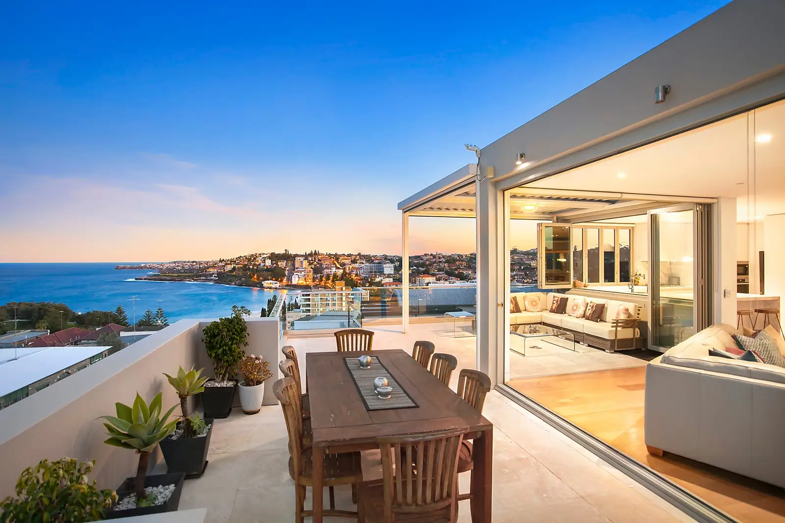 Photo #1: 6/88 Beach Street, Coogee - Sold by Sydney Sotheby's International Realty