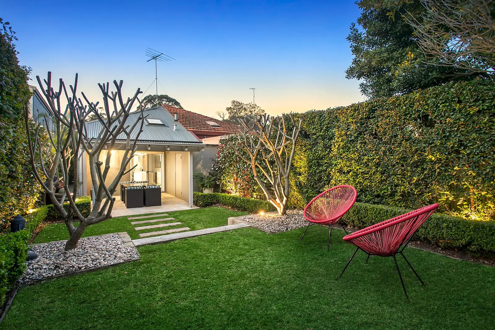 127 Todman Avenue, Kensington Sold by Sydney Sotheby's International Realty - image 1