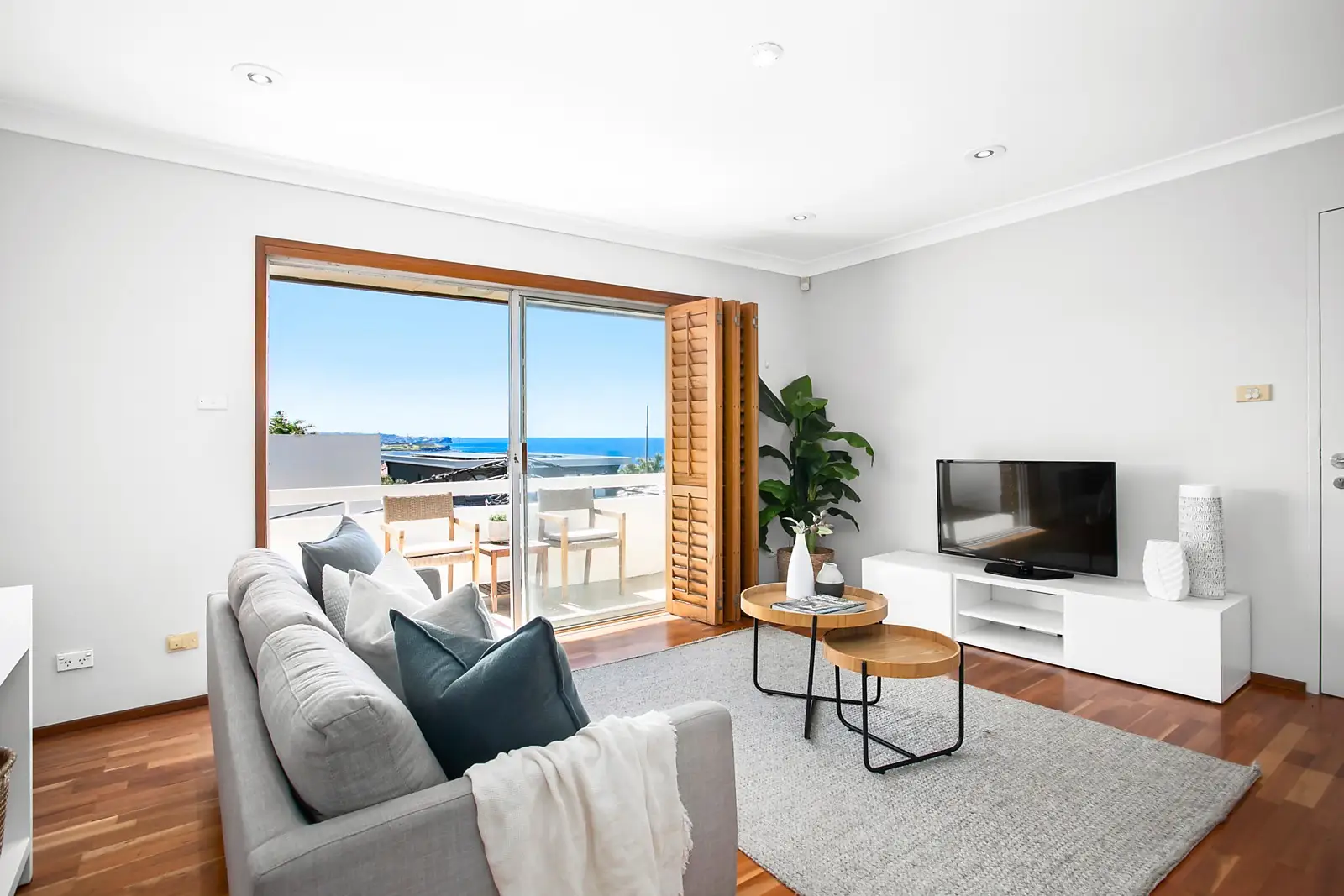 6/217 Malabar Road, South Coogee Sold by Sydney Sotheby's International Realty - image 1