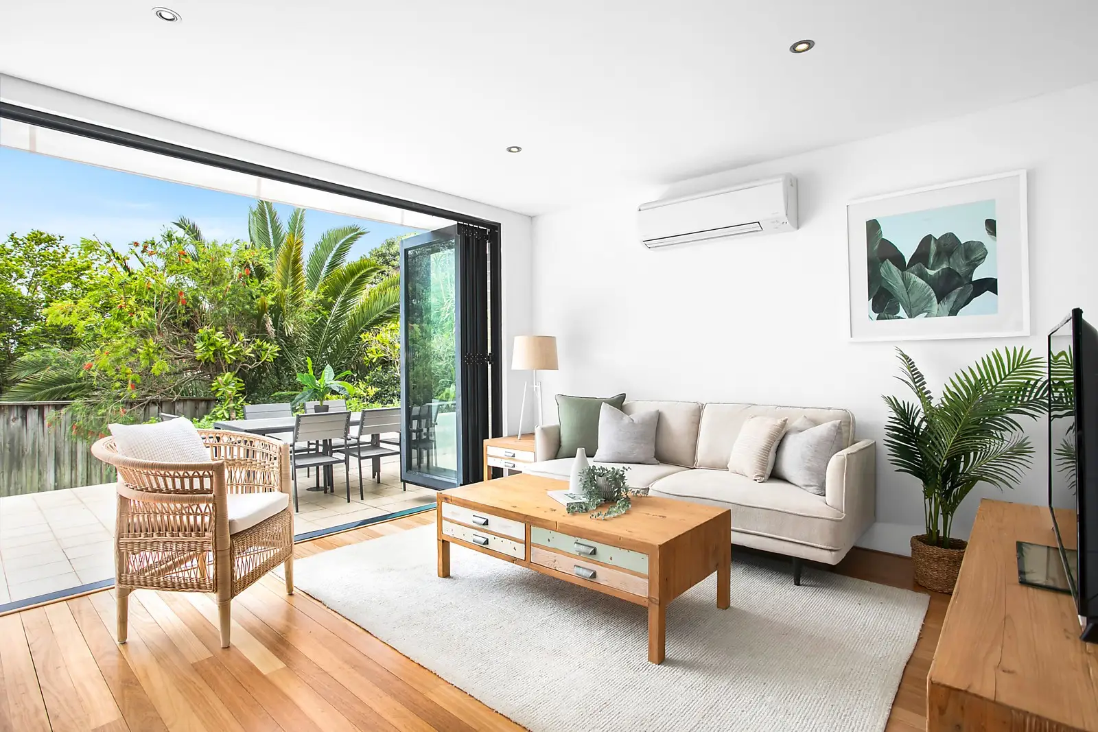 4/55-57 Carr Street, Coogee Sold by Sydney Sotheby's International Realty - image 2