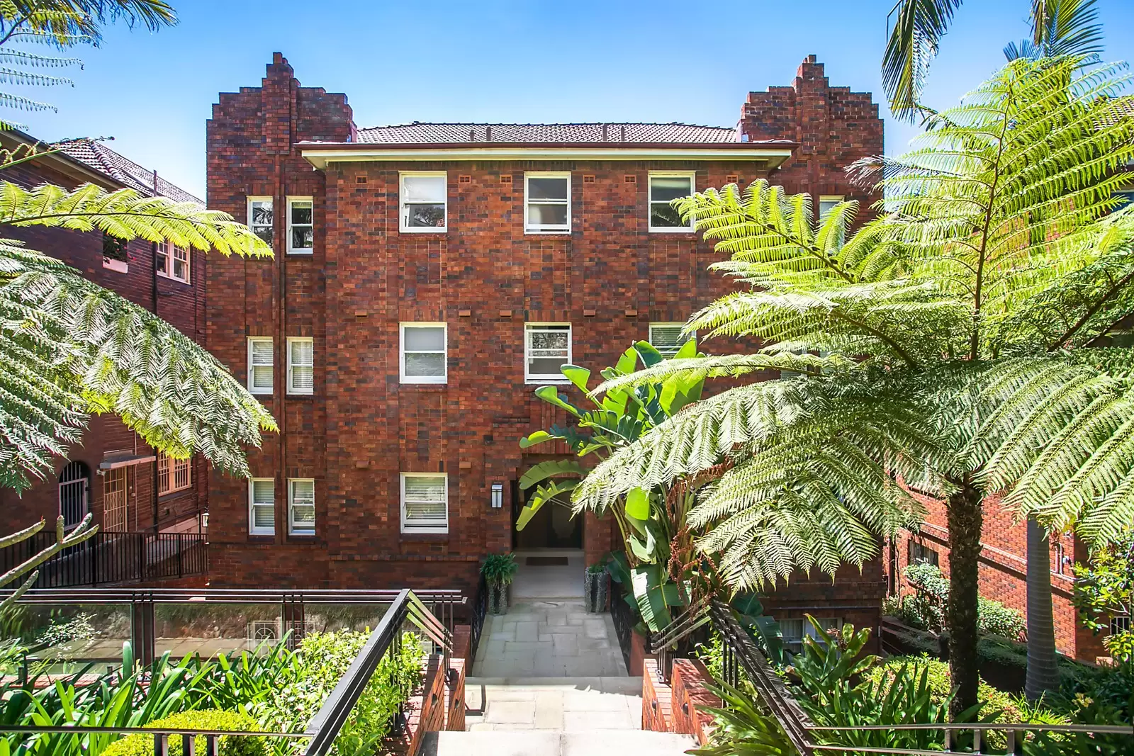 1/4 Aston Gardens, Bellevue Hill Sold by Sydney Sotheby's International Realty - image 9