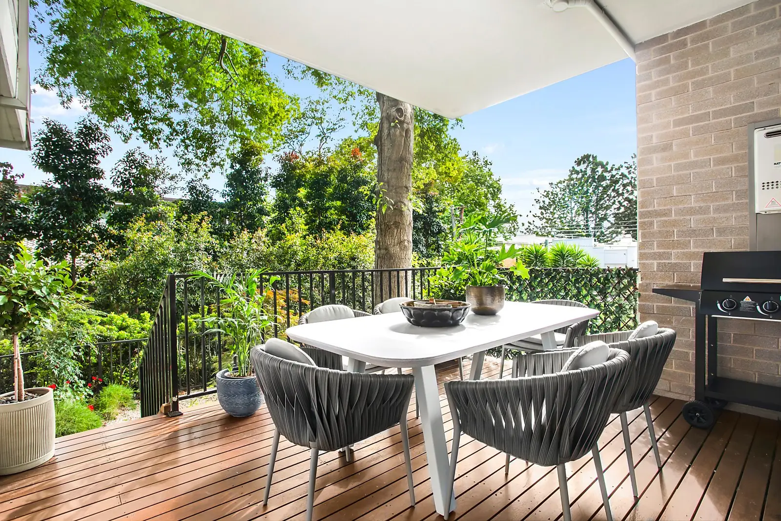 1/14-18 Coonanbarra Road, Wahroonga Sold by Sydney Sotheby's International Realty - image 2
