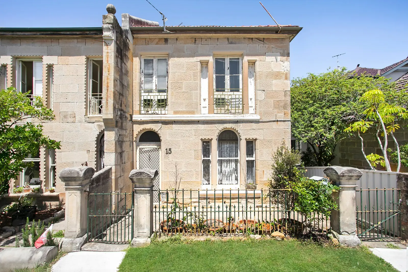 15 Busby Parade, Bronte Sold by Sydney Sotheby's International Realty - image 1