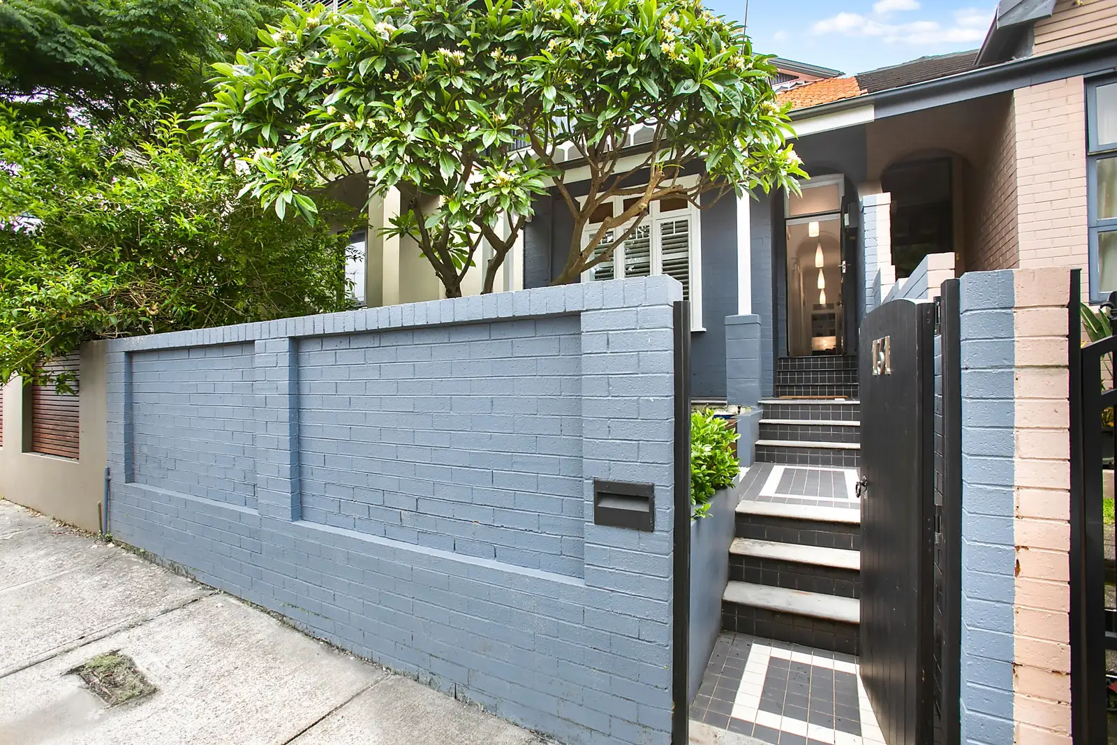 131 Henrietta Street, Waverley Sold by Sydney Sotheby's International Realty - image 1