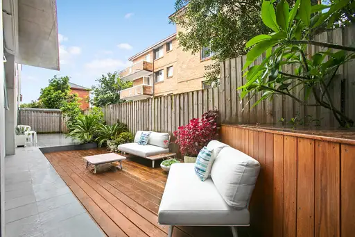 2/23 Byron Street, Coogee Sold by Sydney Sotheby's International Realty