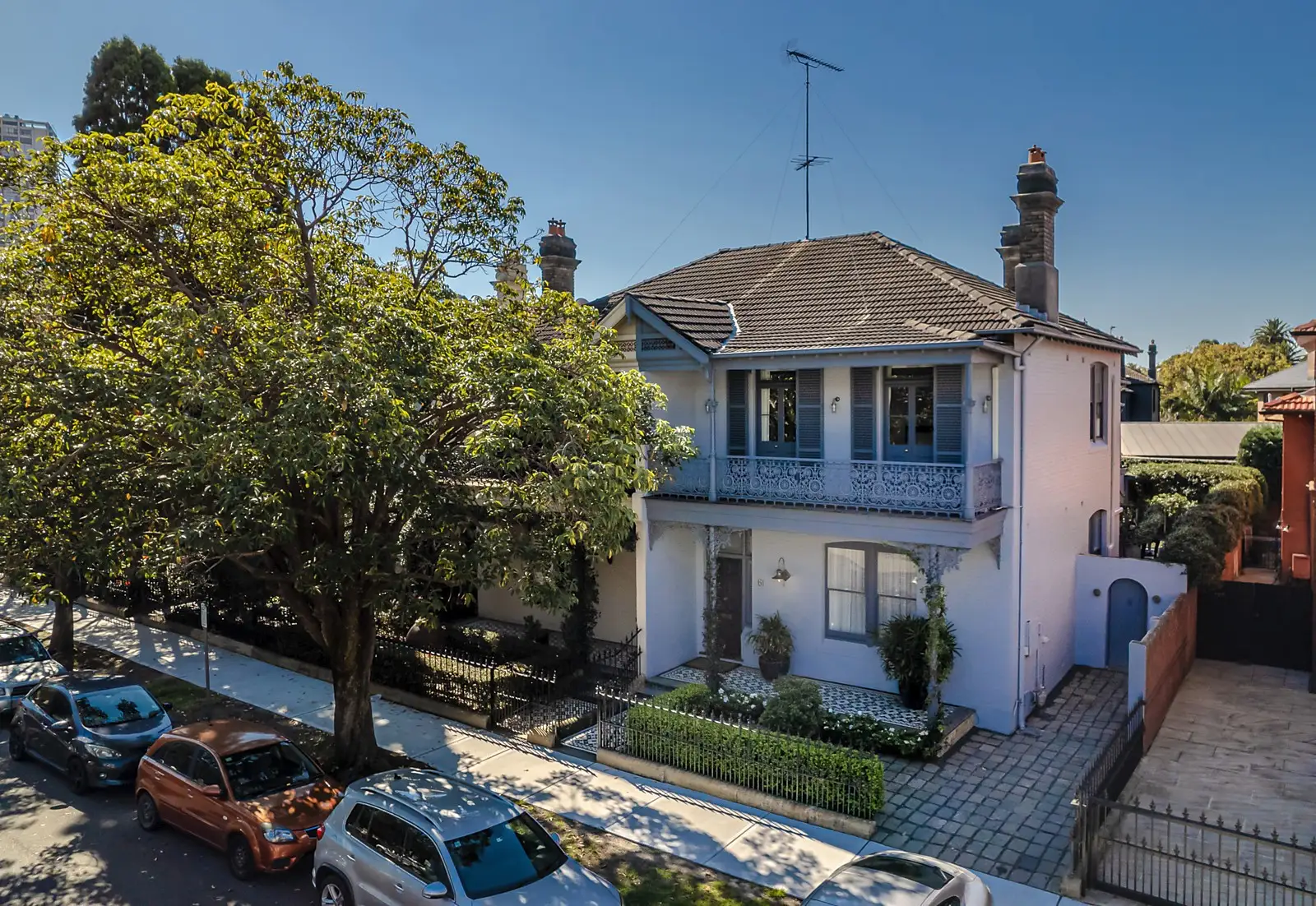 61 Cross Street, Double Bay Sold by Sydney Sotheby's International Realty - image 1