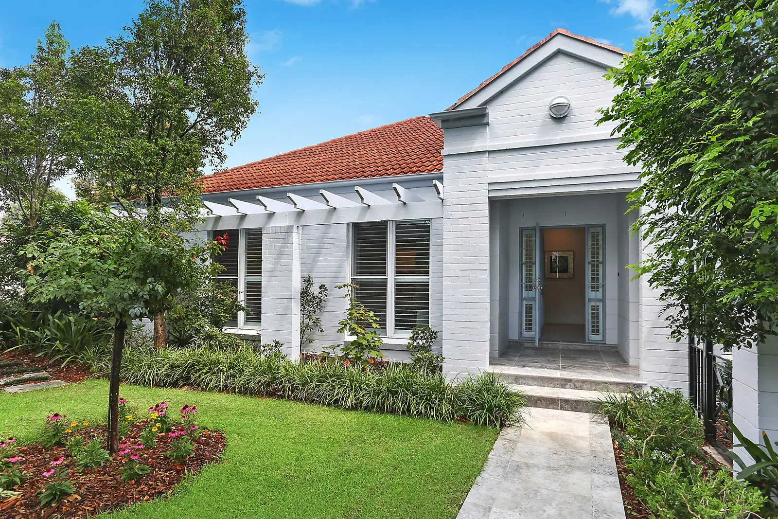 1 Stanley Close, St Ives Sold by Sydney Sotheby's International Realty - image 1