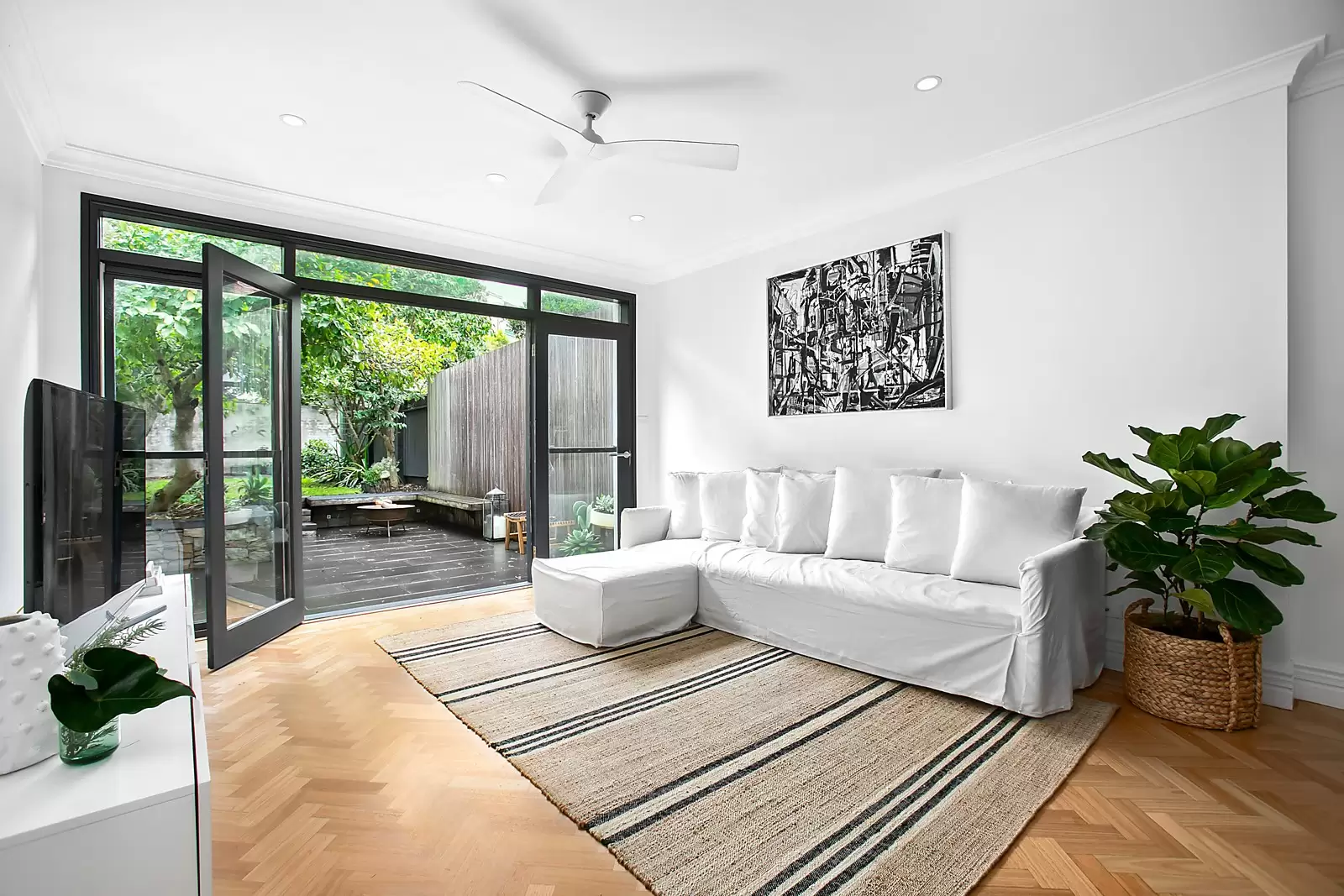 26 High Street, Waverley Sold by Sydney Sotheby's International Realty - image 5