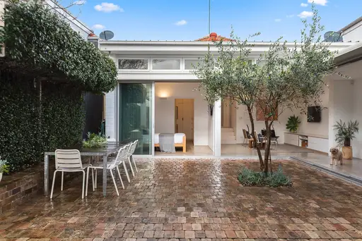 18 Walenore Avenue, Kingsford Sold by Sydney Sotheby's International Realty