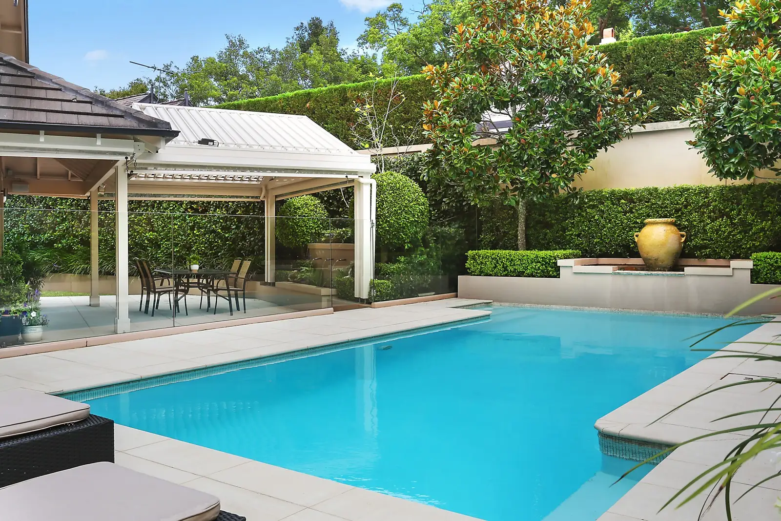 8 Penrhyn Avenue, Pymble Sold by Sydney Sotheby's International Realty - image 2