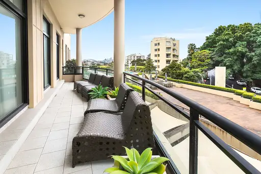 603/2 Darling Point Road, Darling Point Sold by Sydney Sotheby's International Realty