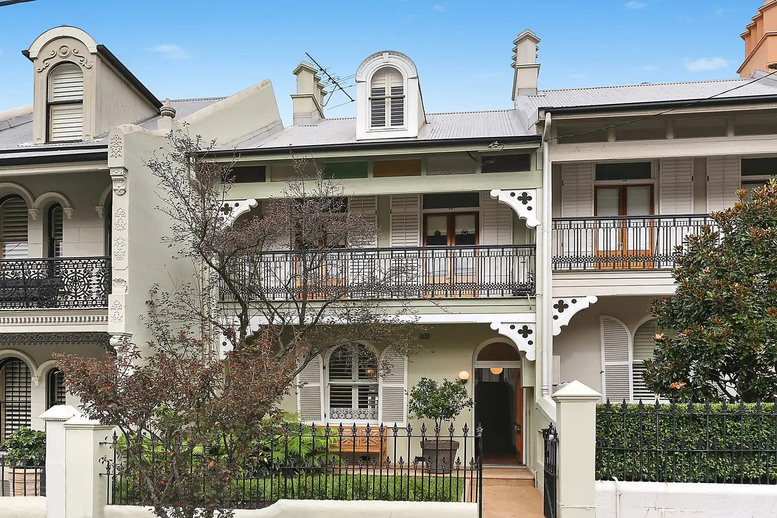 85 Jersey Road, Woollahra Leased by Sydney Sotheby's International Realty - image 1