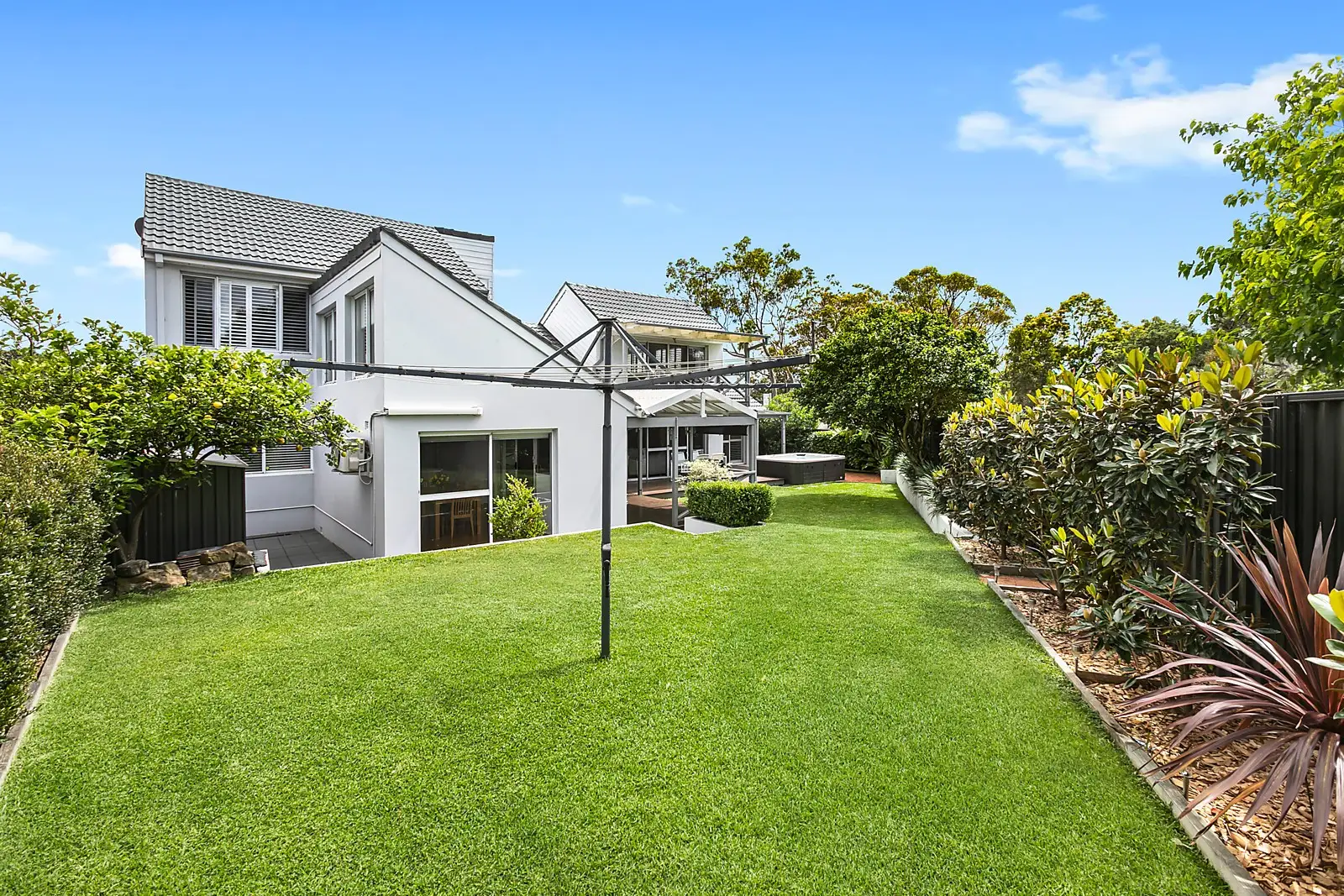 23 Macarthur Avenue, Pagewood Sold by Sydney Sotheby's International Realty - image 2