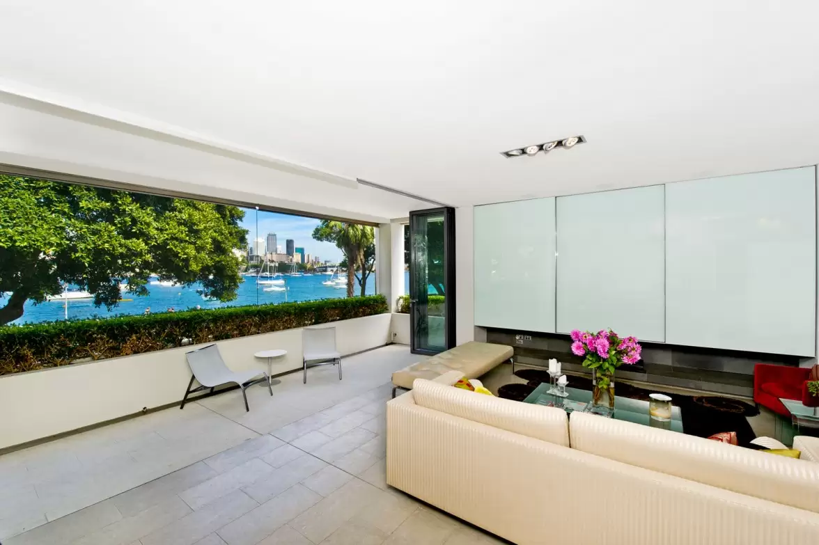 74B New Beach Road, Darling Point Sold by Sydney Sotheby's International Realty - image 4