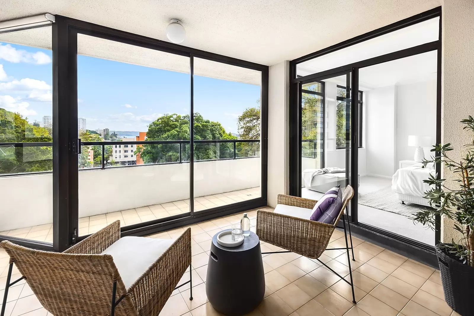 601/170 Ocean Street, Edgecliff Sold by Sydney Sotheby's International Realty - image 3