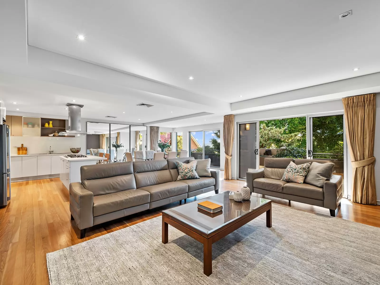 6/30-32 Birriga Road, Bellevue Hill Sold by Sydney Sotheby's International Realty - image 2