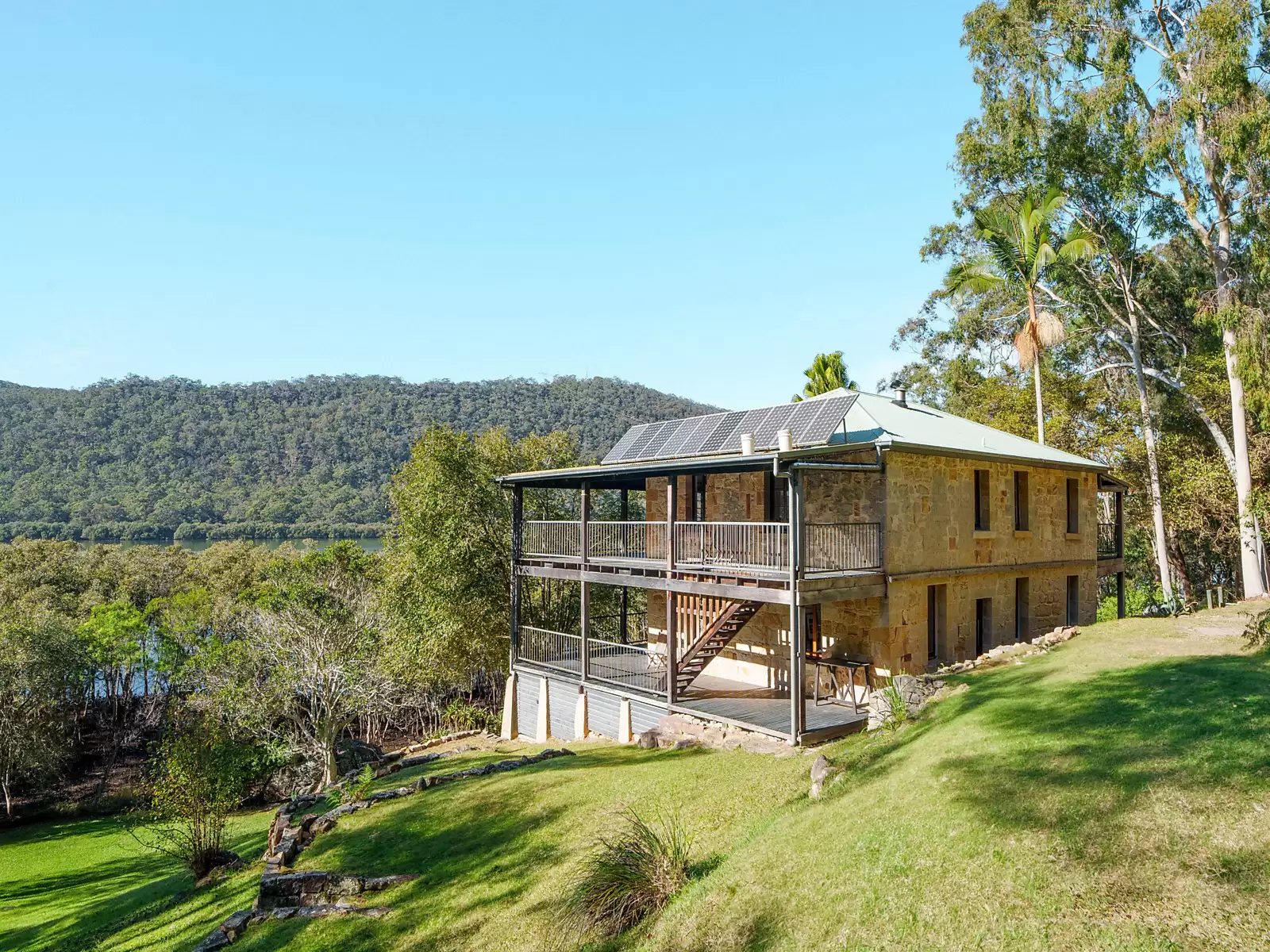 2 Gentlemans Halt Via Canoelands, Berowra Waters For Sale by Sydney Sotheby's International Realty - image 2