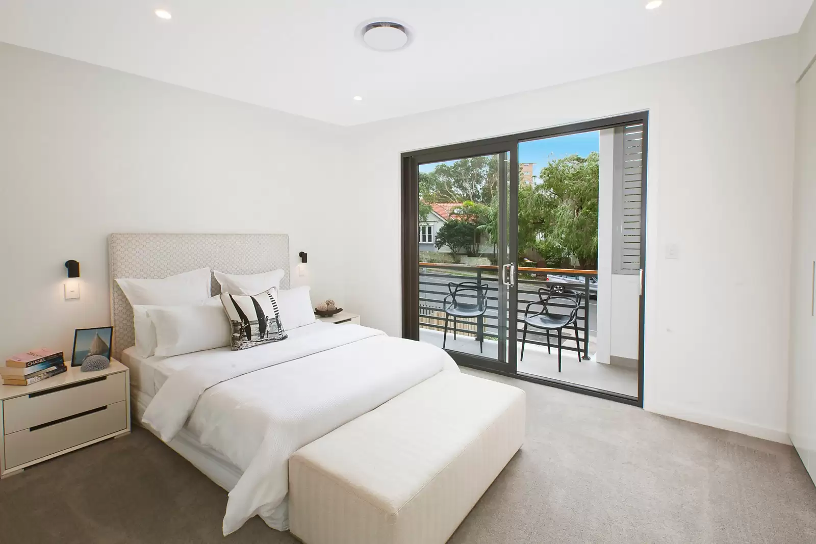 64 Lamrock Avenue, Bondi Beach Sold by Sydney Sotheby's International Realty - image 6