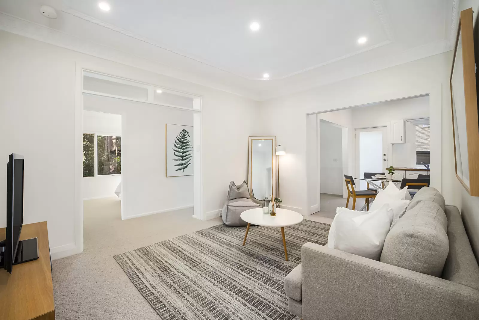 4 Bay Street, Coogee Sold by Sydney Sotheby's International Realty - image 1