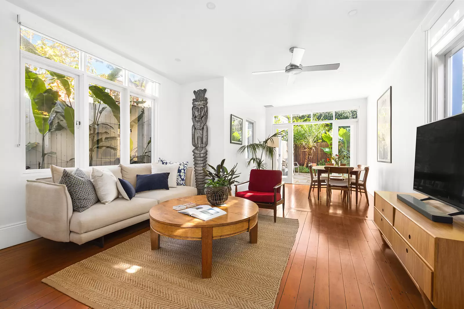 48 Clifton Road, Clovelly Sold by Sydney Sotheby's International Realty - image 2