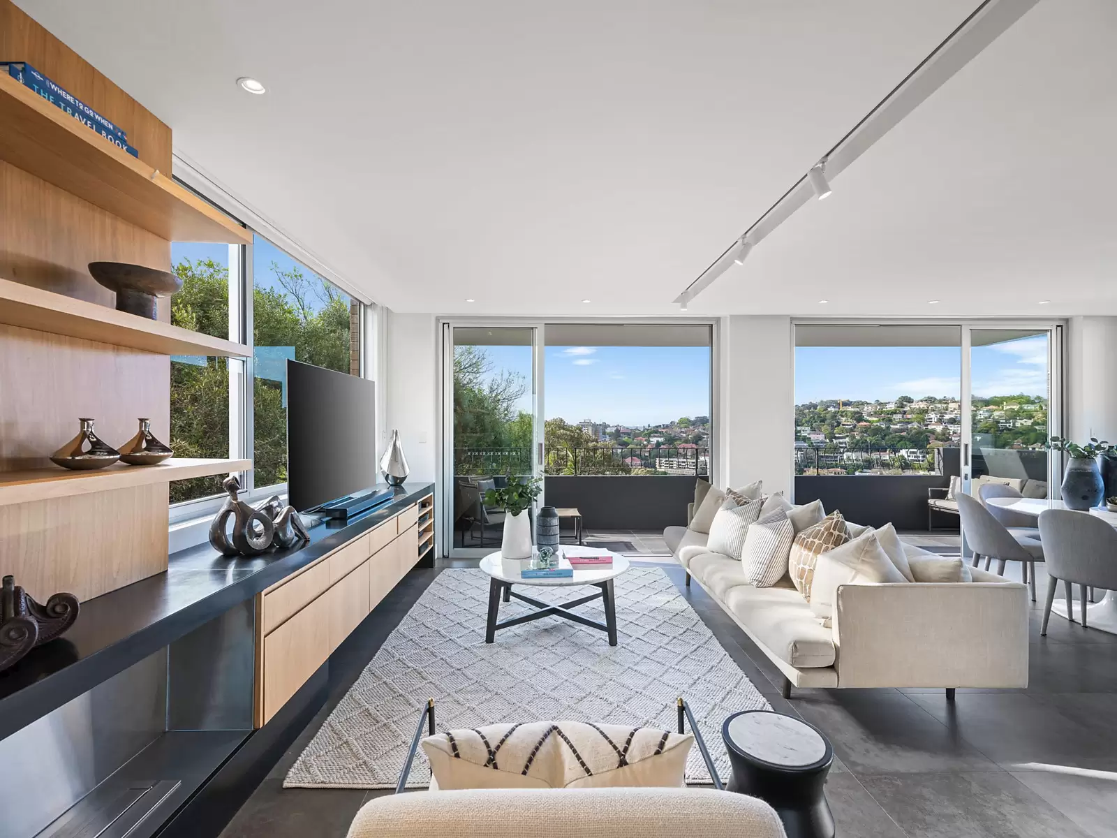 Photo #2: 13/321 Edgecliff Road, Woollahra - Sold by Sydney Sotheby's International Realty