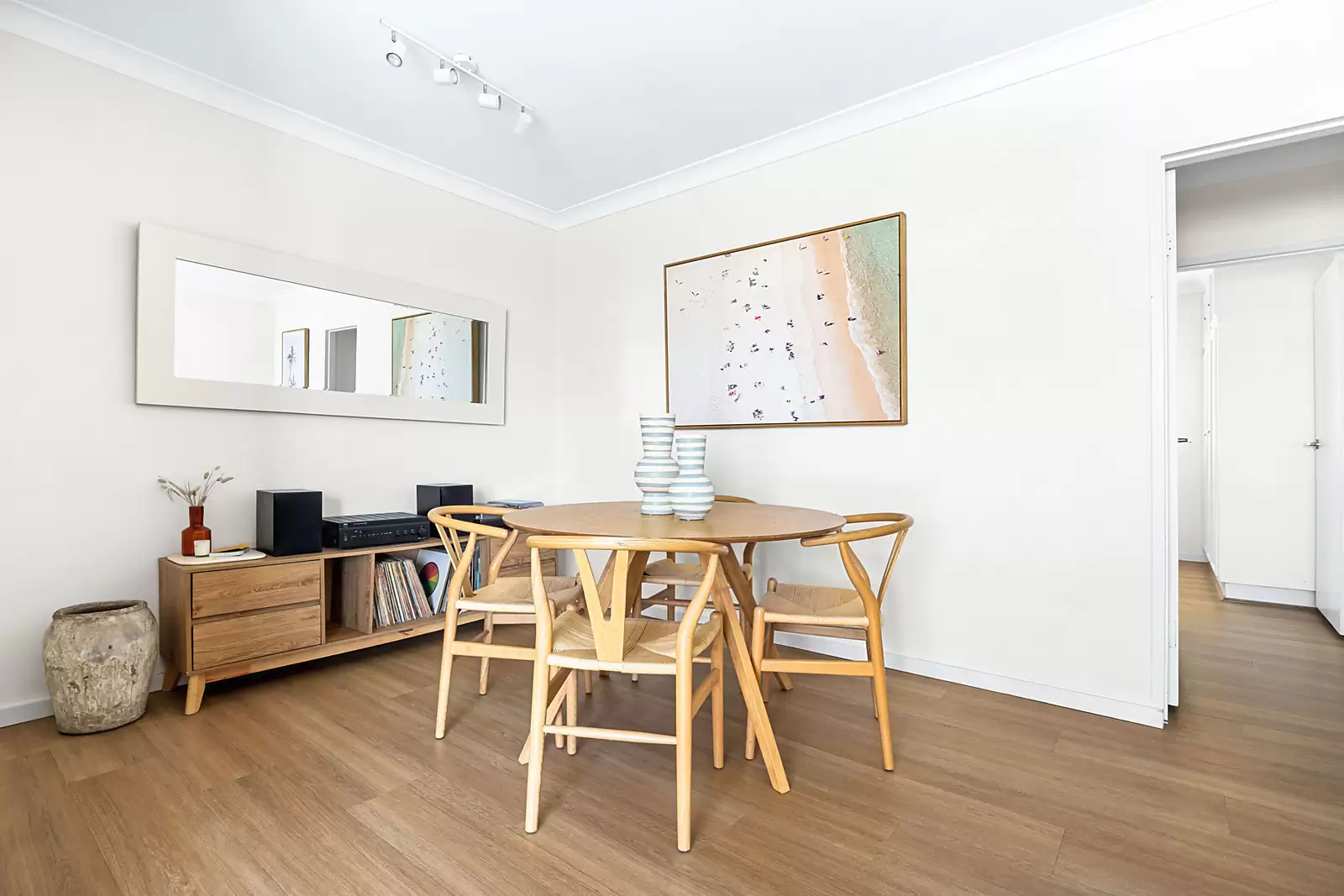Photo #8: 4/23-25 Vicar Street, Coogee - Sold by Sydney Sotheby's International Realty