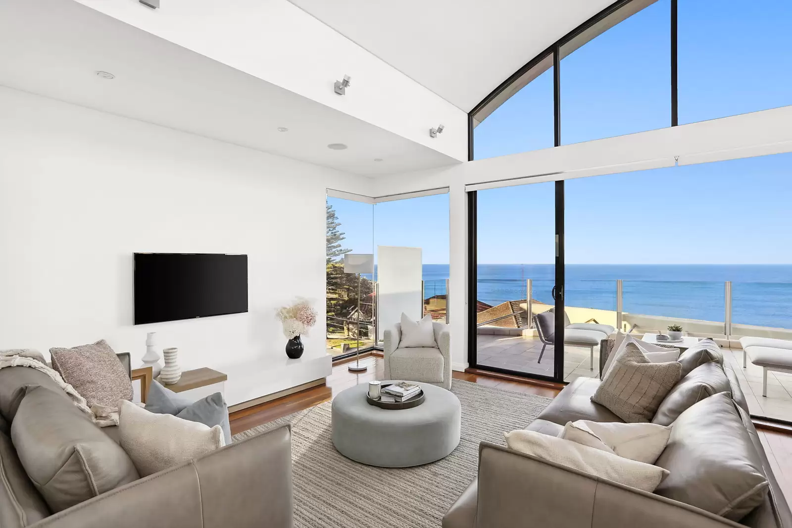68 Denning Street, South Coogee Sold by Sydney Sotheby's International Realty - image 1