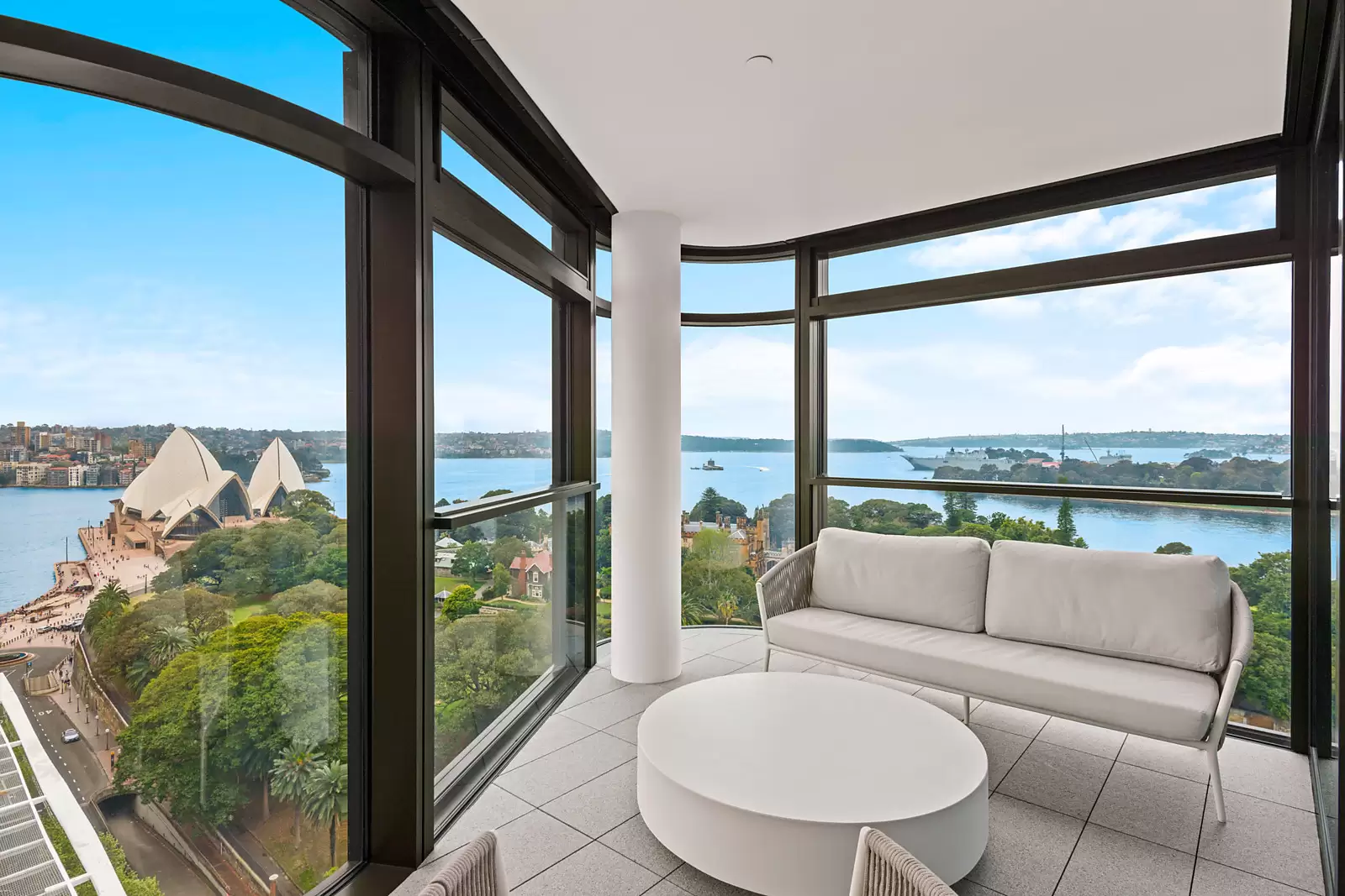 1801/71 Macquarie Street, Sydney Sold by Sydney Sotheby's International Realty - image 5