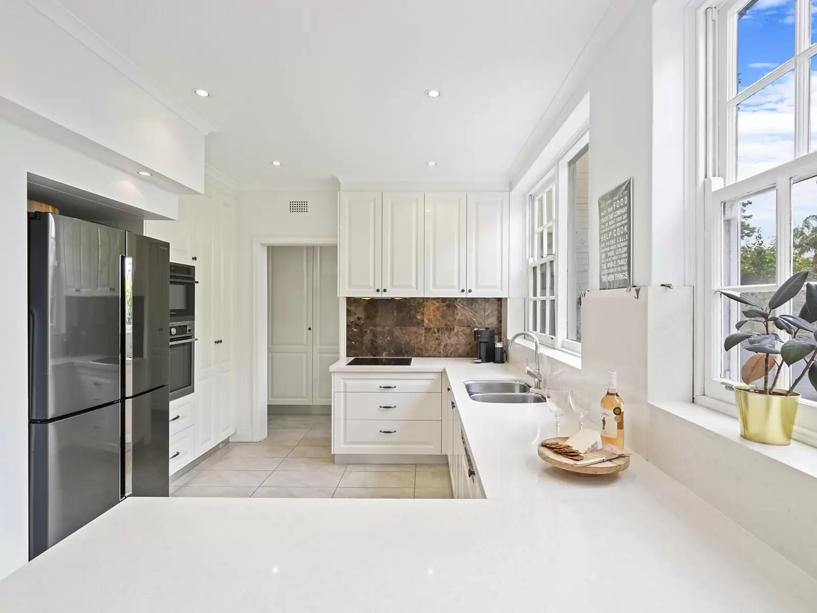Townhouse 2/9-11 Rosemont Avenue, Woollahra Sold by Sydney Sotheby's International Realty - image 1