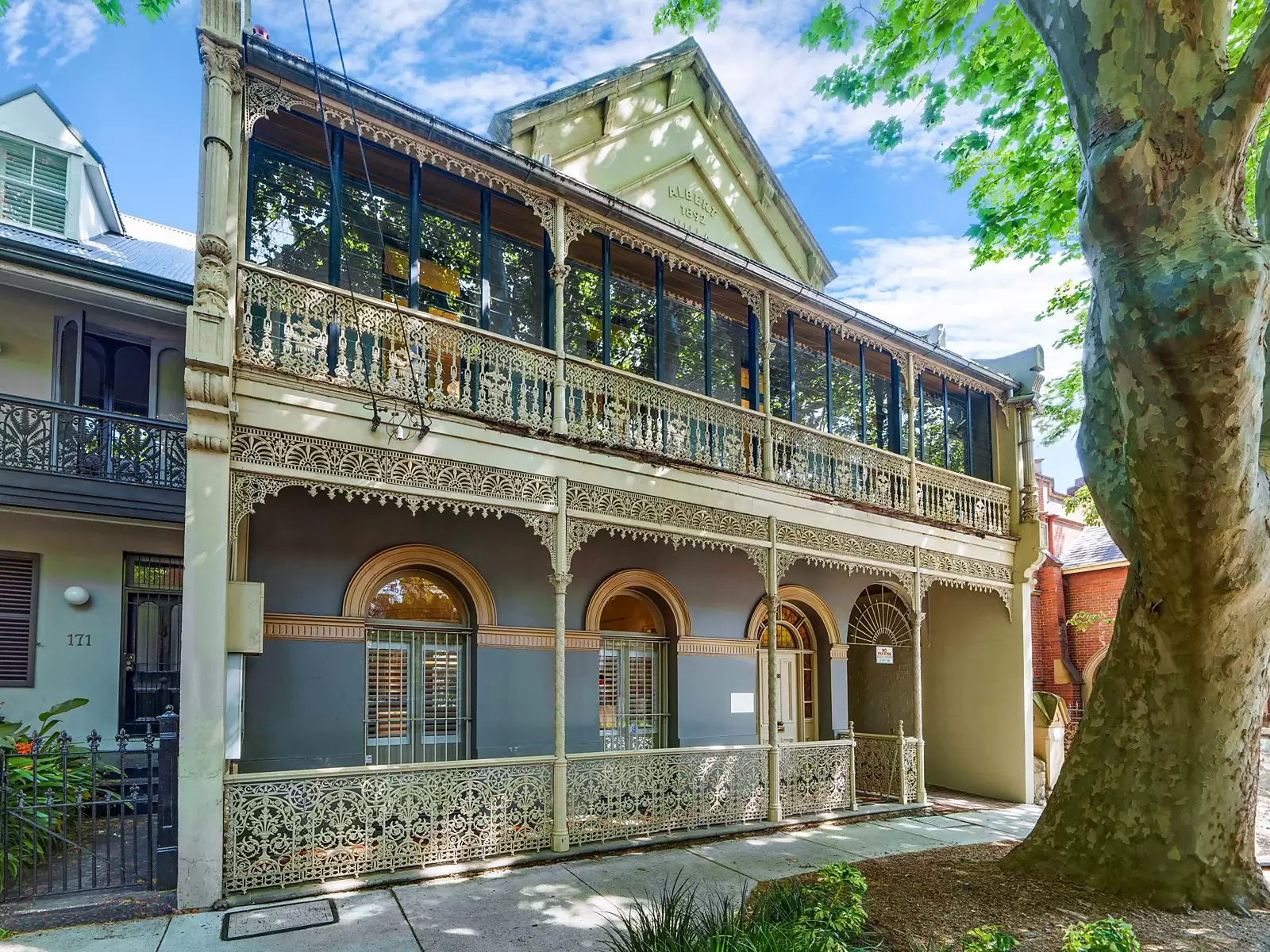 169 Albion Street, Surry Hills Sold by Sydney Sotheby's International Realty - image 1