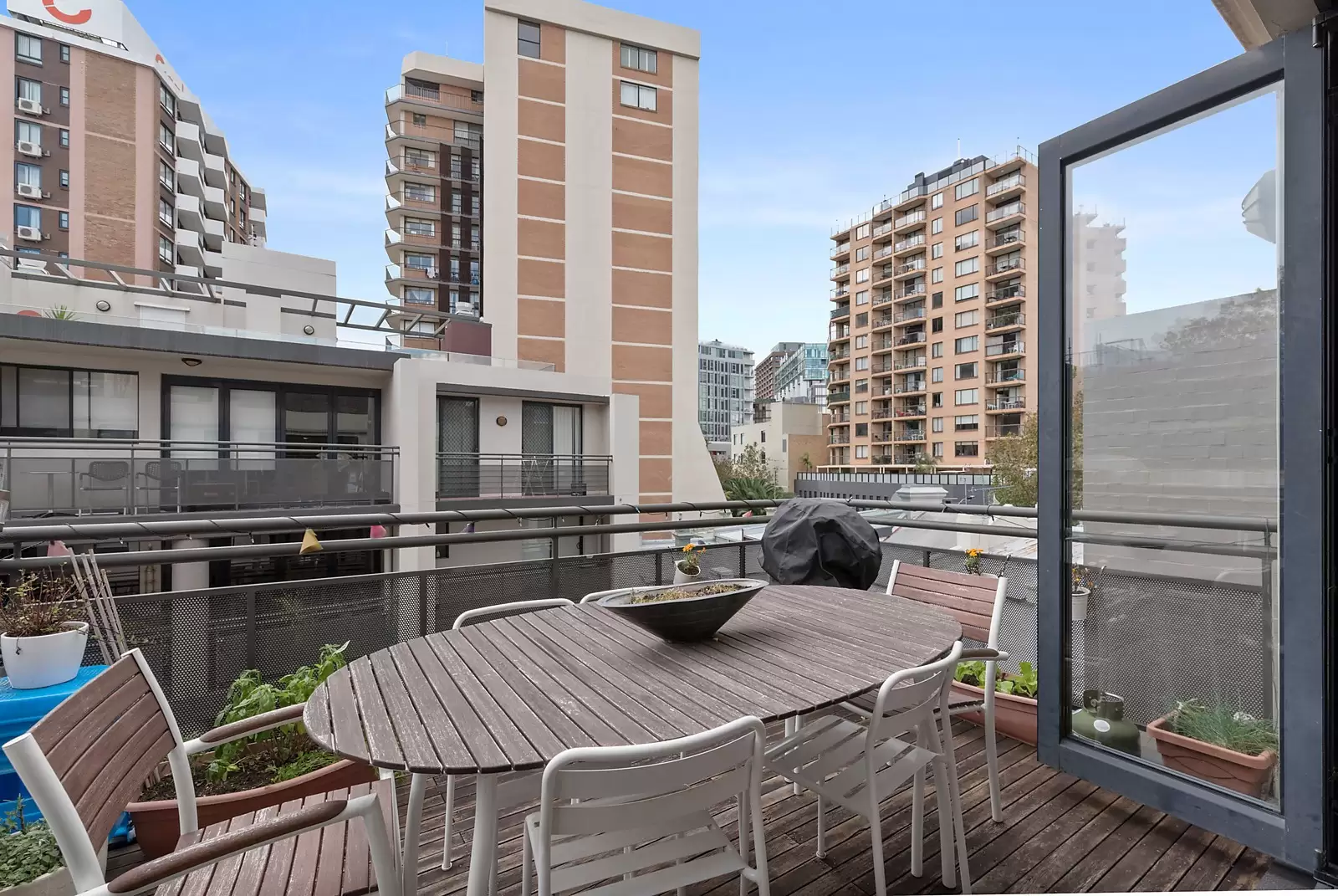 7/265 Crown Street, Surry Hills Sold by Sydney Sotheby's International Realty - image 5