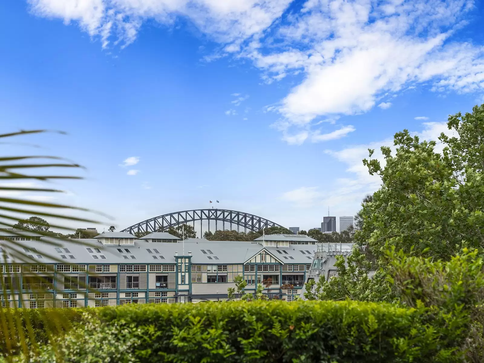 48/67 Cowper Wharf Road, Woolloomooloo Auction by Sydney Sotheby's International Realty - image 1