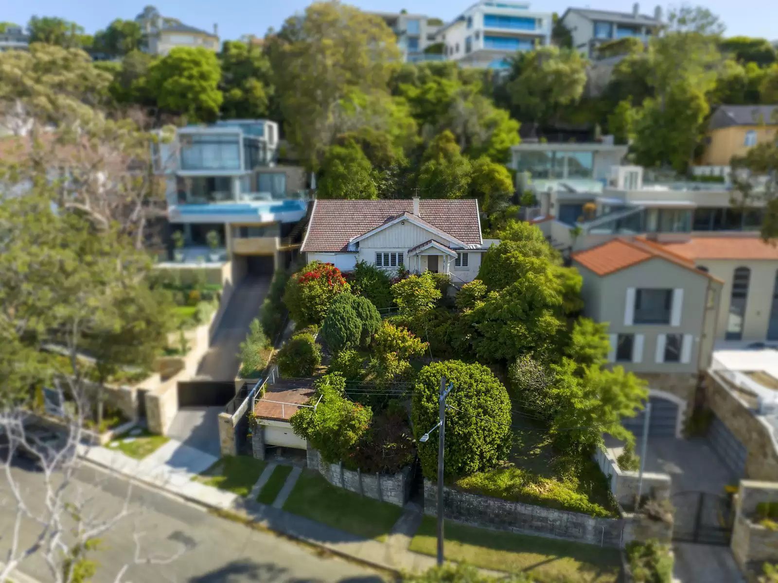 23 Olola Avenue, Vaucluse For Sale by Sydney Sotheby's International Realty - image 2