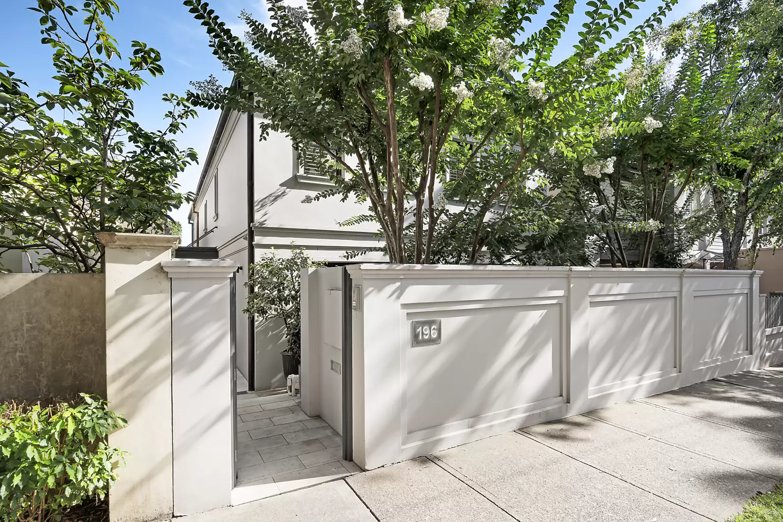 196 Queen Street, Woollahra Sold by Sydney Sotheby's International Realty - image 3