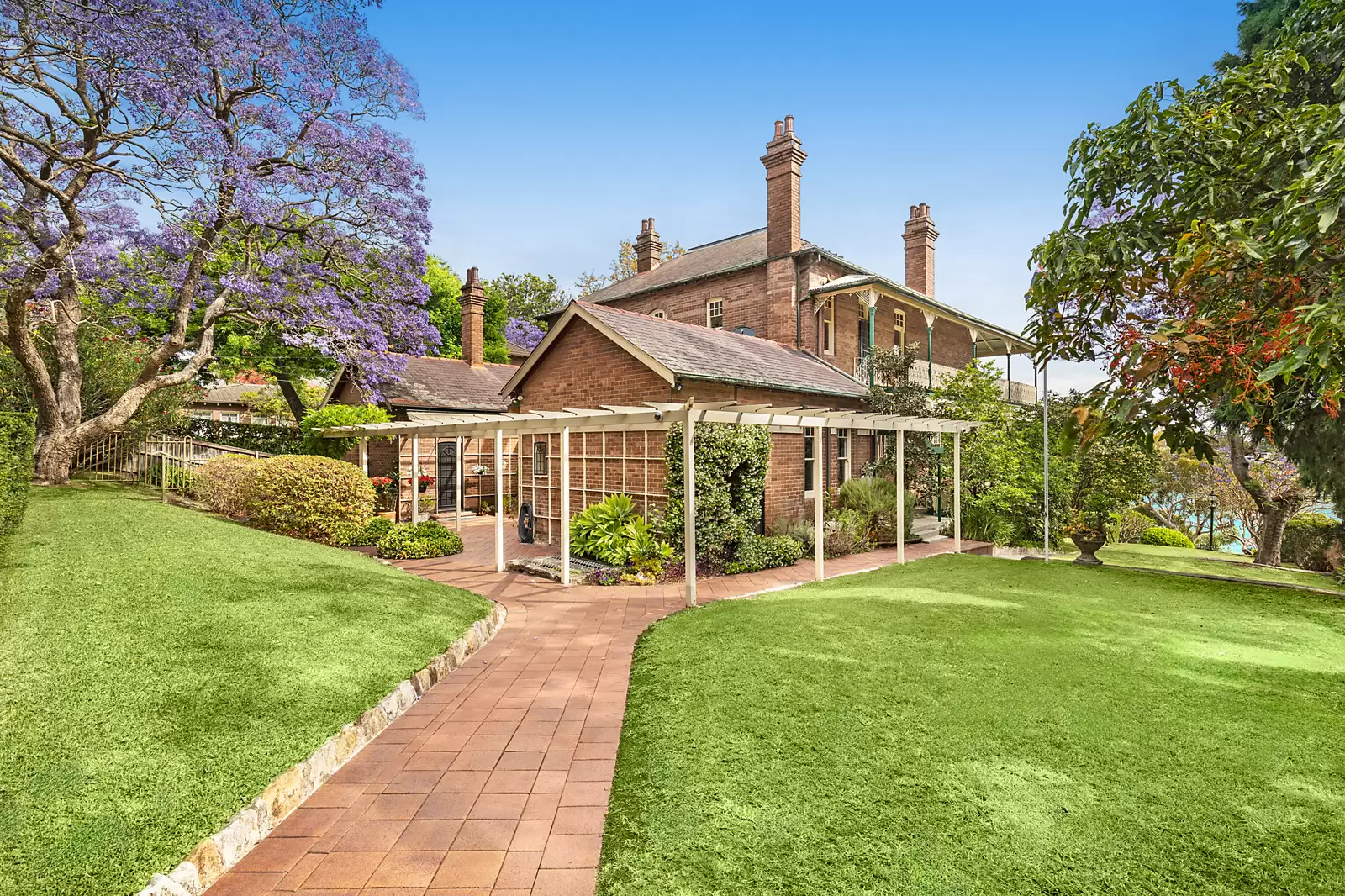 Photo #7: 1 Wybalena Road, Hunters Hill - Auction by Sydney Sotheby's International Realty