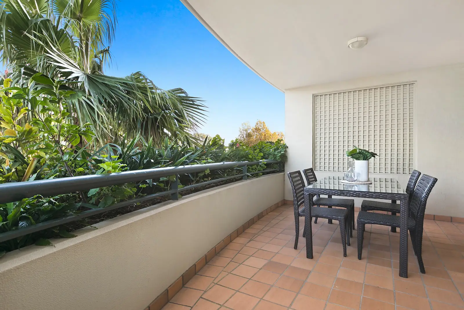 12/135 Sailors Bay Road, Northbridge Sold by Sydney Sotheby's International Realty - image 2