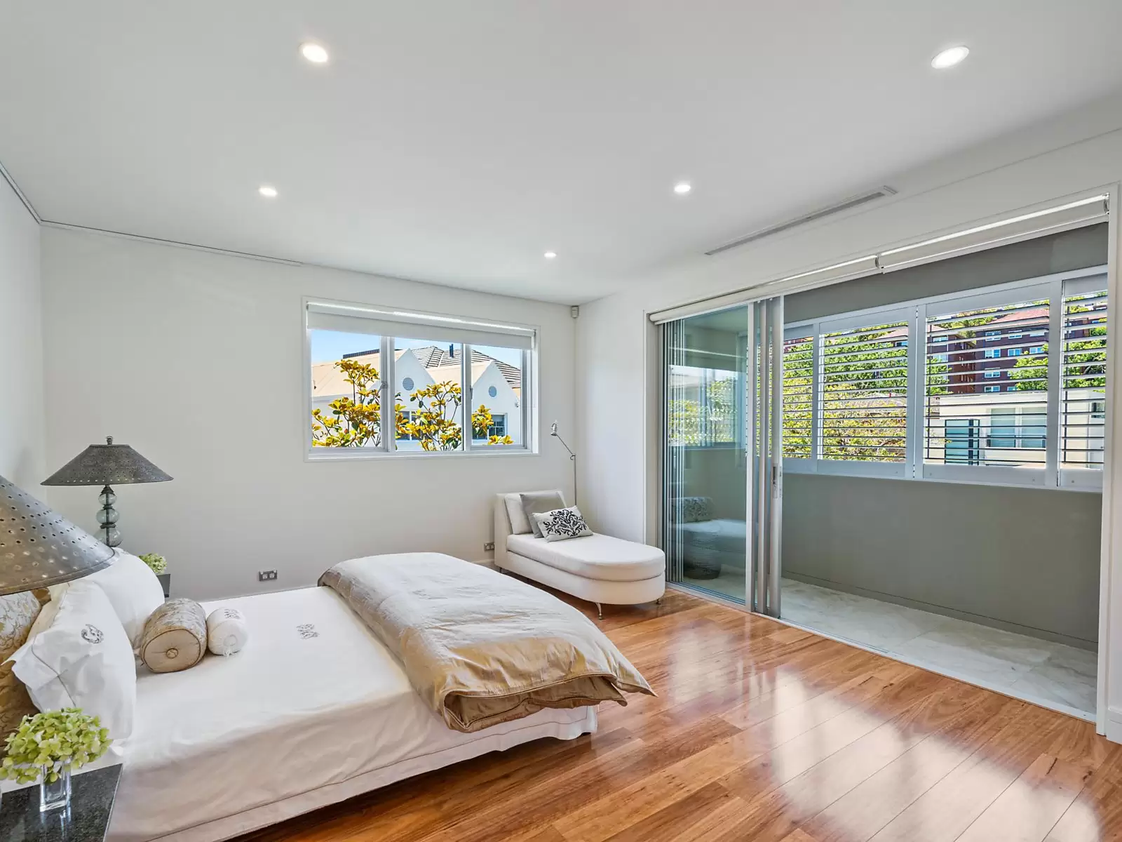 16 Pearce Street, Double Bay For Sale by Sydney Sotheby's International Realty - image 1