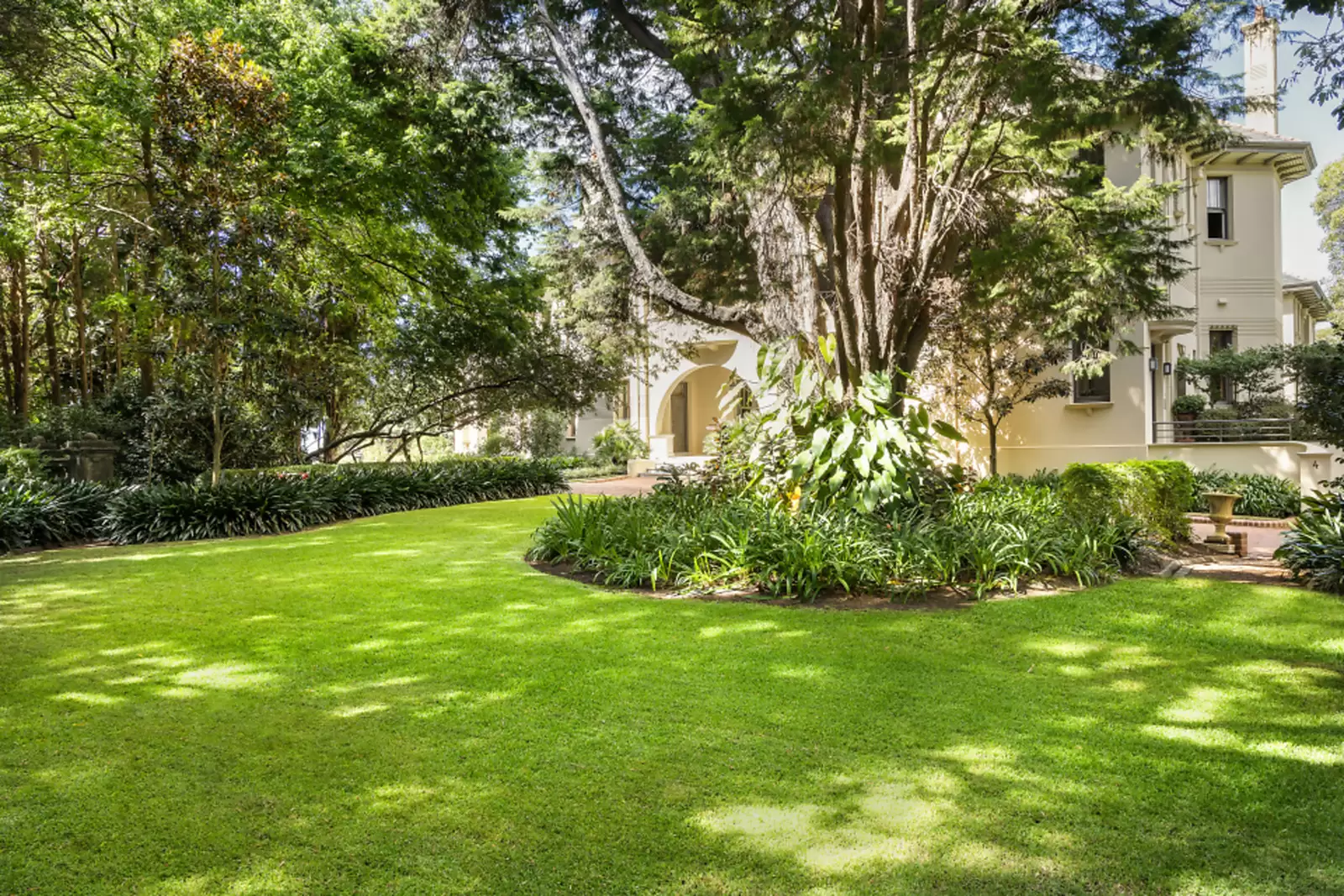 4/1 Mount Adelaide Street, Darling Point For Sale by Sydney Sotheby's International Realty - image 1