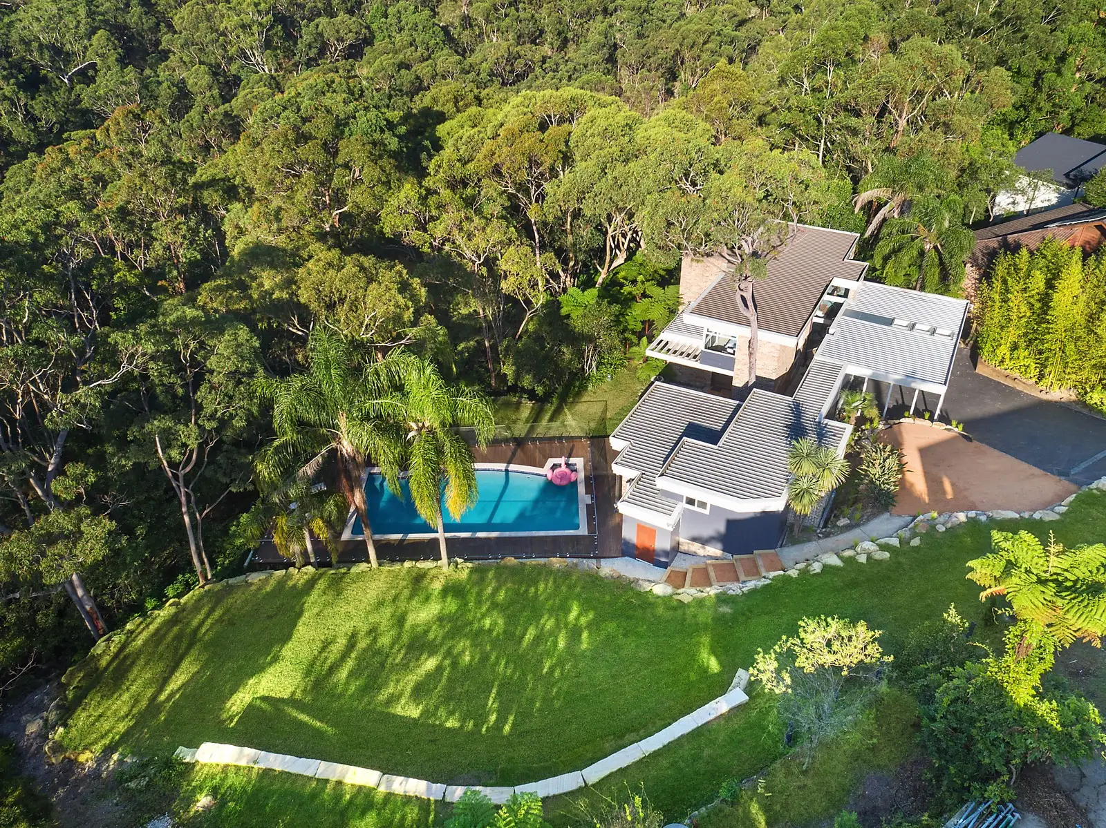 16 Macleay Avenue, Wahroonga Sold by Sydney Sotheby's International Realty - image 1