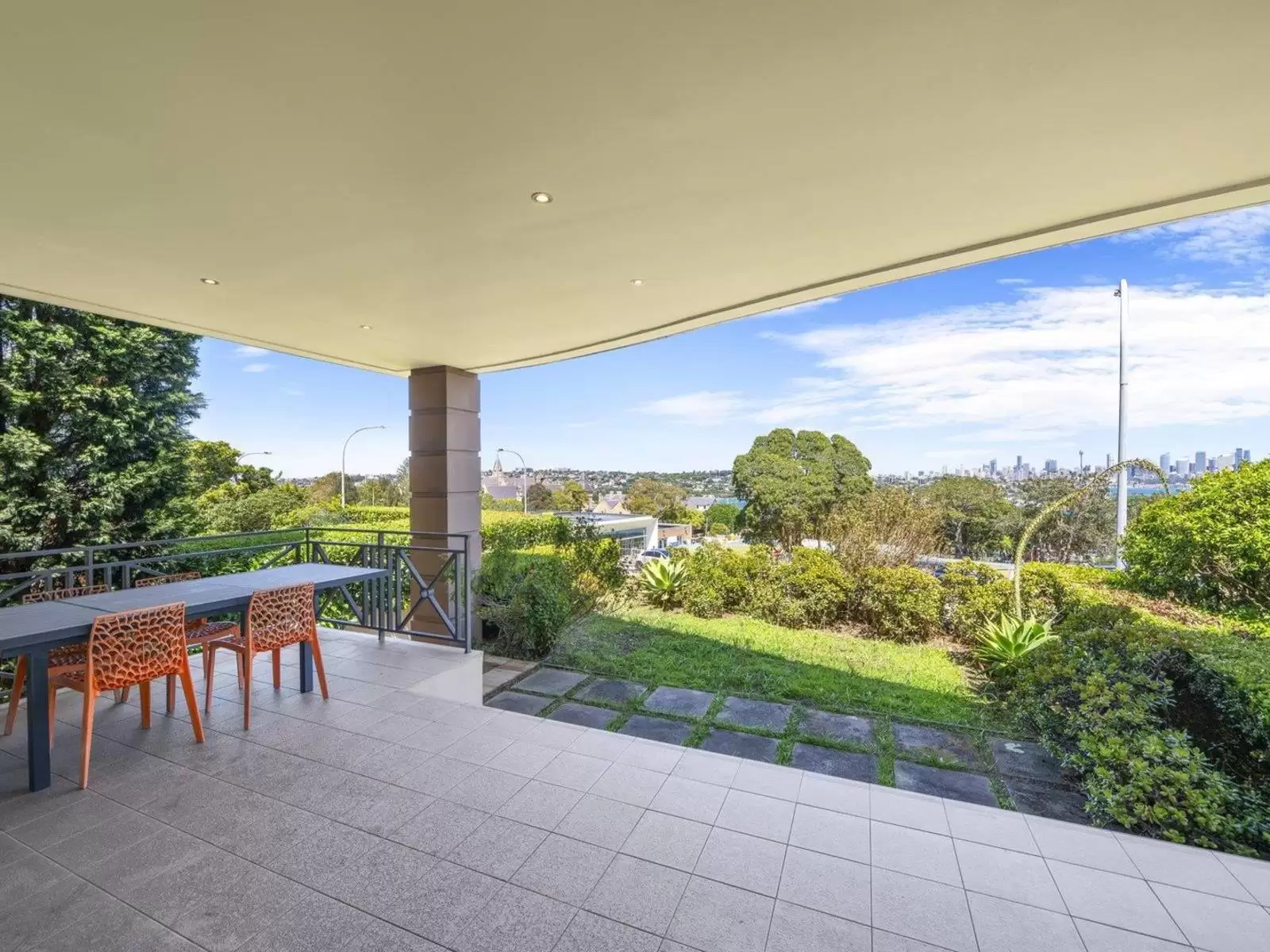 27 New South Head Road, Vaucluse Leased by Sydney Sotheby's International Realty - image 2