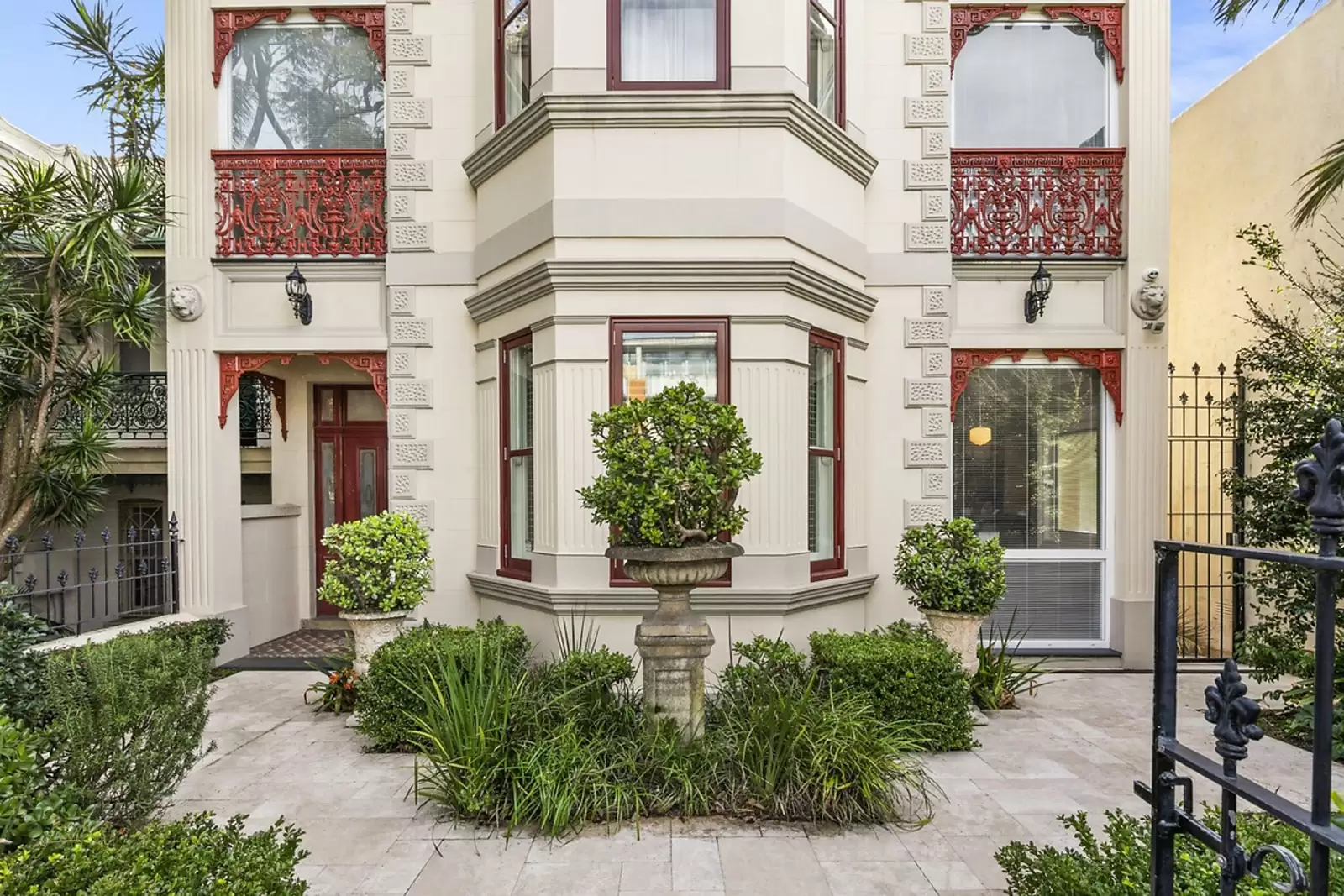 88 Old South Head Road, Woollahra For Sale by Sydney Sotheby's International Realty - image 1
