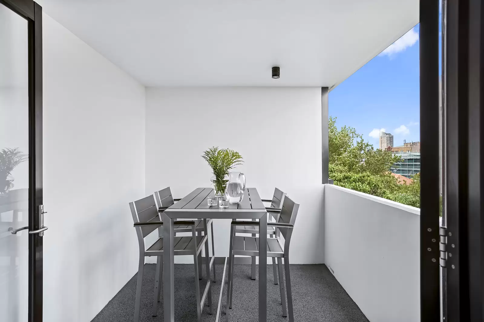 501/425-429 Bourke Street, Surry Hills Sold by Sydney Sotheby's International Realty - image 4