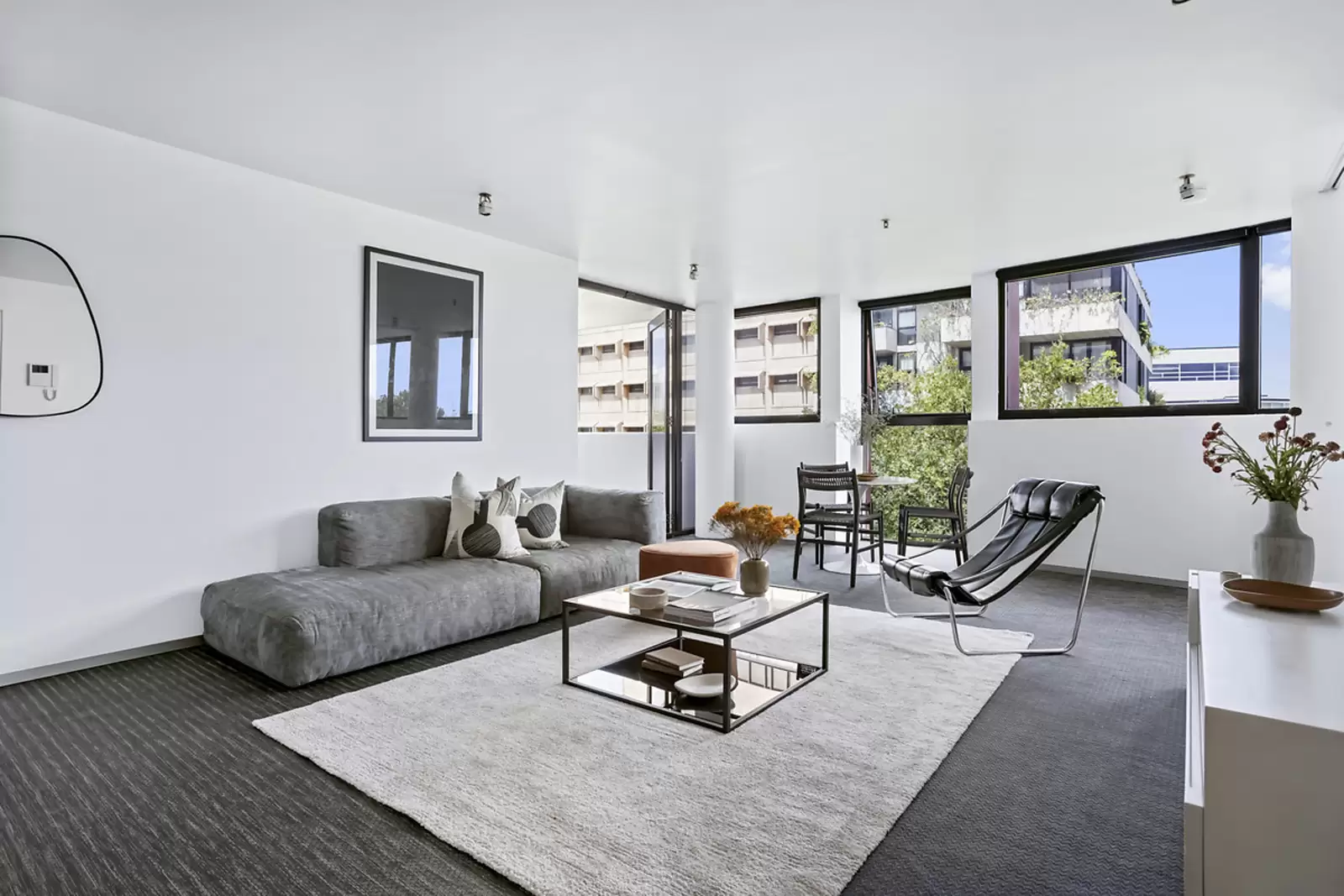 501/425-429 Bourke Street, Surry Hills Sold by Sydney Sotheby's International Realty - image 2